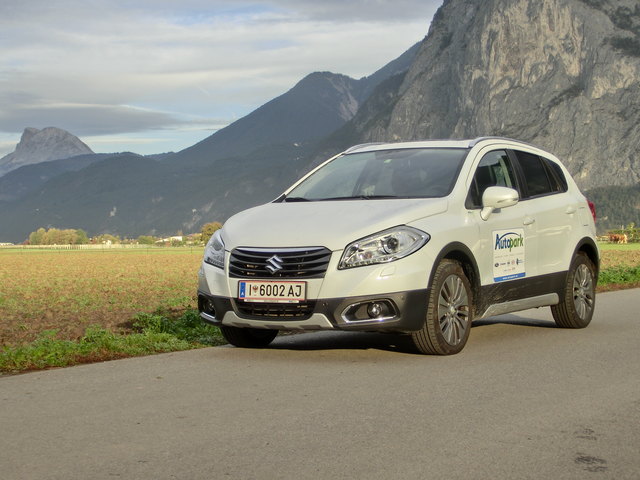 Der Suzuki SX4 S-Cross ist mit seinen 4,3 Metern Länge ein kompakter und attraktiver Crossover. | Foto: Karl Künstner