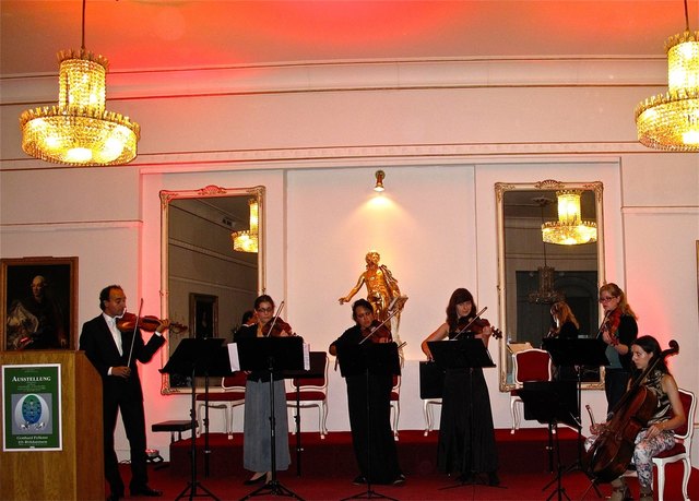 Camerata Orphica und Mario Hossen im Palais Palffy