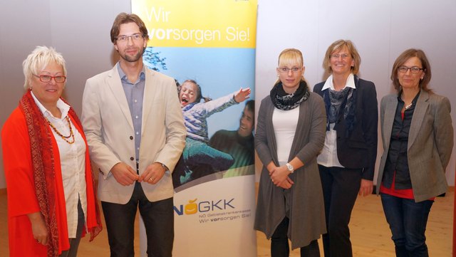 v.l.n.r: STR OSR Renate Voigt (Stadtgemeinde Bad Vöslau), Mag. Boris Zalokar, Yvonne Duchek (Direktionsassistentin Kurzentrum), Christine Hajek (NÖGKK) und Dr. Margit Burger (PSZ interwork)