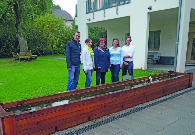 Sascha Baumgartner (Leiter Landjugend Eberstalzell), Eveline Pernegger (Leiterin Landjugend Eberstalzell), Silvia Frech (Heimleitung Altenheim Eberstalzell), Simone Derflinger (Leiterin Landjugend Thalheim), Florian Steinwendner (Leiter Landjugend Thalheim) | Foto: Landjugend Eberstalzell