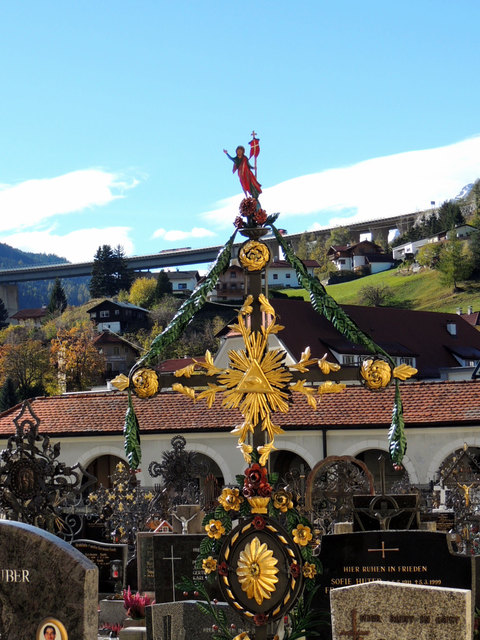 Wunderschön geschmiedetes Kreuz