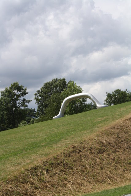 Bis 1. April muss man warten, um Peter Weibels Koffergriff wieder im Skulpturenpark bewundern zu können.