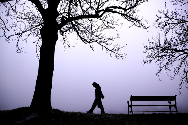 Die dunkle Jahreszeit drückt die Stimmung, sie schlägt vielen Menschen sozusagen auf die Psyche. | Foto: Tyler Olsen/Fotolia