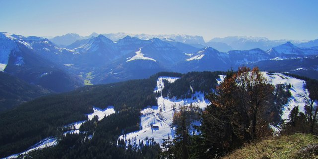 Bei herrlichem Wetter, haben wir heute den Blick vom Faistenauer Schafberg in die angezuckerte Osterhorngruppe genossen.