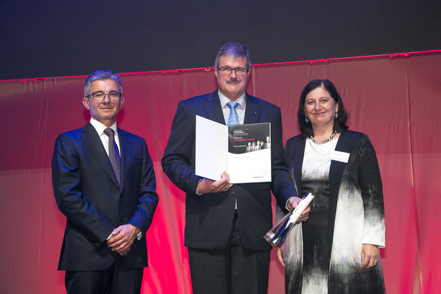 (v.l.n.r.:) Herbert Eibensteiner – voestalpine, Hans-Jörg Keplinger – Kaindl, Pauline Seidermann – voestalpine. | Foto: voestalpine