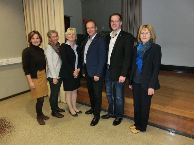Maria Kurz, Brigitte Danner-Steigenberger, Silvia Zöchinger, Burkhard Eberl, Jürgen Eder, Helga Illmeier | Foto: Eberl