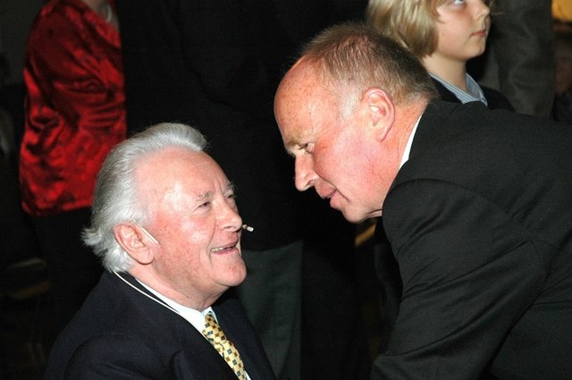 Alt-BGM DI Paul Katzberger (links) mit Prälat Ernst Freiler, 2006 | Foto: Marktgemeinde Perchtoldsdorf