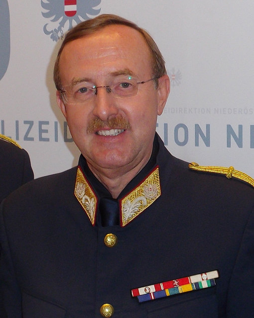 Landespolizeikommandant Franz Prucher: "Bei verdächtigen Wahrnehmungen, wählen Sie die Notrufnummer 133."