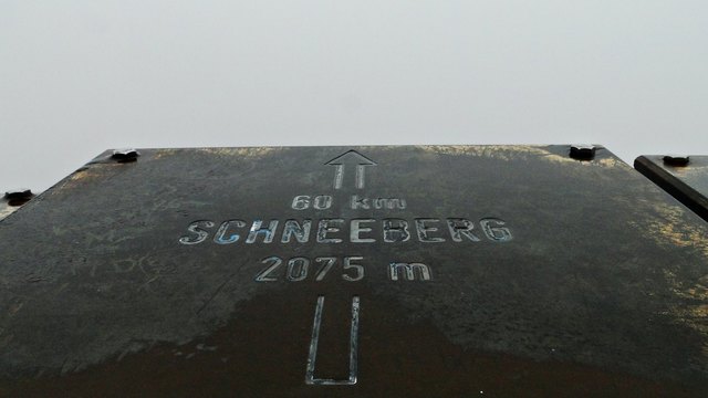 Vor lauter Schnee kein Berg zu sehn!! Das kommt davon, wenn man eingnebelt ist.