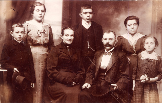 Familie Schinko ca. 1915