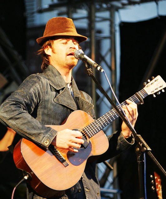 Chris Shermer vereint Stilelemente aus Acoustic, Rock, Blues, Funk und Reggae durch Songwriting vom Feinsten: stilsicher und variantenreich.
