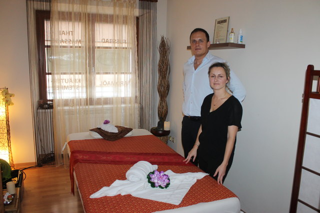 Die beiden Gesellschafter des Thai Massage-Institutes freuten sich über zahlreichen Besuch.
