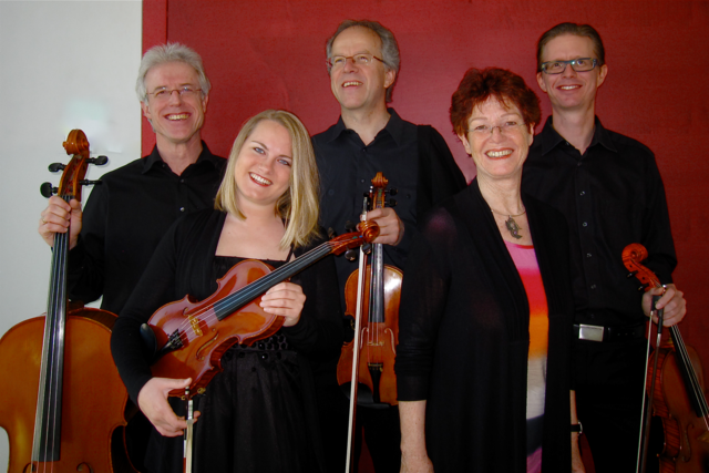 Norbert Prammer, Adelinde Wiesmayr, August Kothbauer, Agnes Eidenberger und Christoph Lenz (v.l.) führen musikalisch durch einen höchst interessanten Abend.