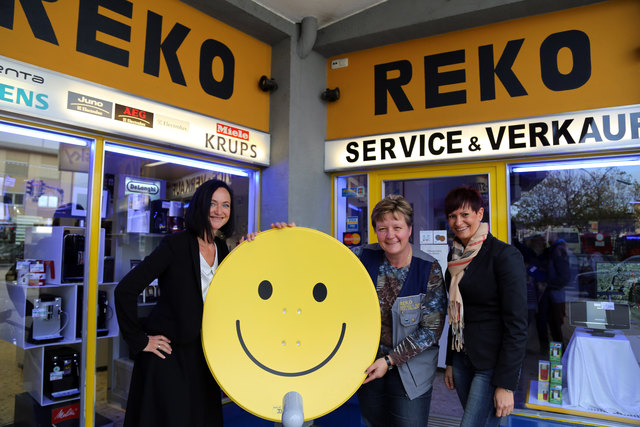 Sylvia Gstättner, FiW-Landesvorsitzende und Vizepräsidentin der Wirtschaftskammer Kärnten mit der Radio- und Videotechnikmeisterin Evelyn Kogler und Renate Huber, FiW-Bezirksvorsitzende von Feldkirchen