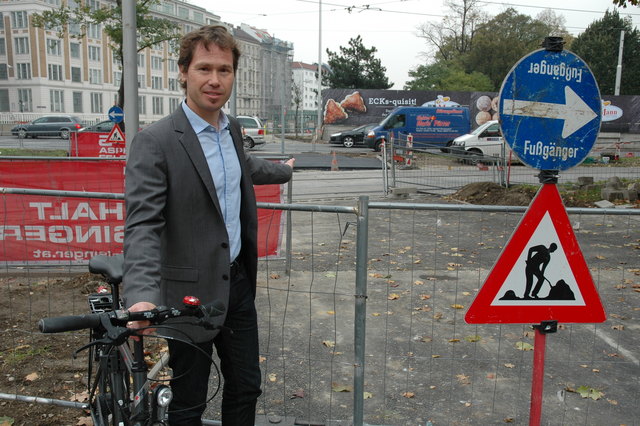 "Hier wird die neue Radwegführung gebaut." Christian Gratzer voller Vorfreude