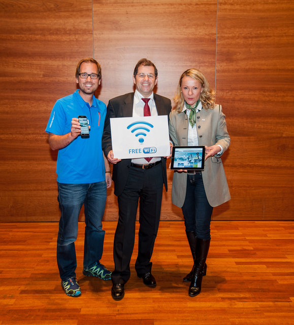 Mag. Christian Mairitsch (Internetmarketing Zell am See-Kaprun Tourismus), Manfred Gasser (Bürgermeister von Kaprun) und Mag. Renate Ecker (Geschäftsführung Zell am See-Kaprun Tourismus) | Foto: ©zellamsee-kaprun