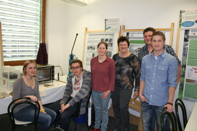 Mit viel Freude dabei: Sabrina Gölly, Gernot Potautschnig, Eveline Stuppnig (Naturwissenschaften), Beate Bulfon (Chemie), Reinhold Lanzinger und Dominik Mekul