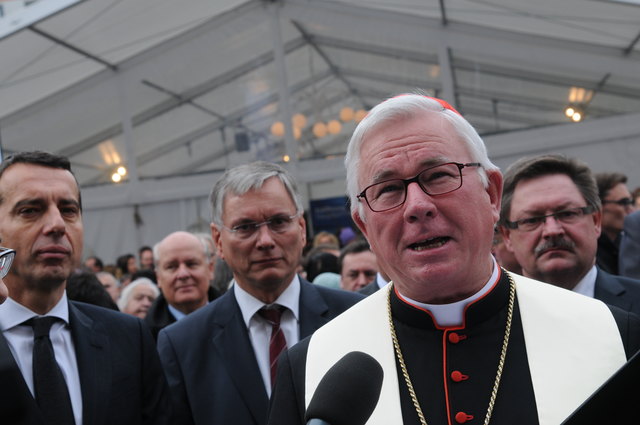 Segenssprechung durch Erzbischof Franz Lackner