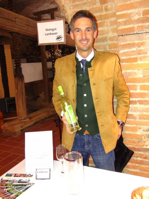 Das Weingut von Bernhard Lambauer ist stets mit dabei bei der Sausaler Junkerpräsentation auf Schloss Harrachegg.