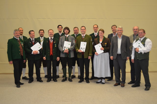 Polka, Walzer und Marsch: Für ihre Leistungen wurden die teilnehmenden Musikkapellen mit Urkunden ausgezeichnet.