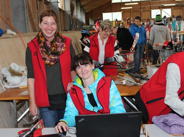 Freundliche, fleißige AK Helferinnen.