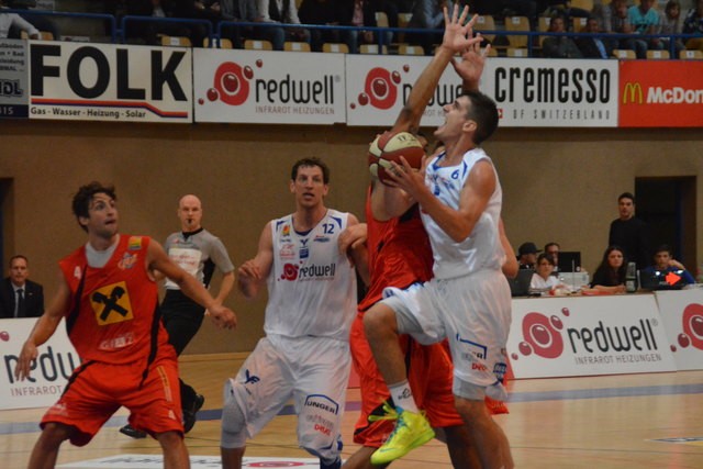 Bogic Vujosevic erzielte gegen die Grazer 10 Punkte, Gabe Knutson (Nr. 12) 14 Punkte.