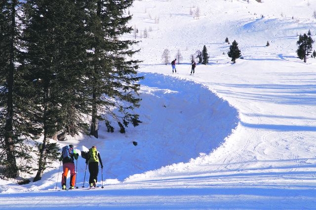 Nach der Arbeit schnell zum Auspowern der Piste entlang nach oben? Ist die Piste nicht gesperrt - kein Problem. Trotzdem gilt es, Regeln einzuhalten.