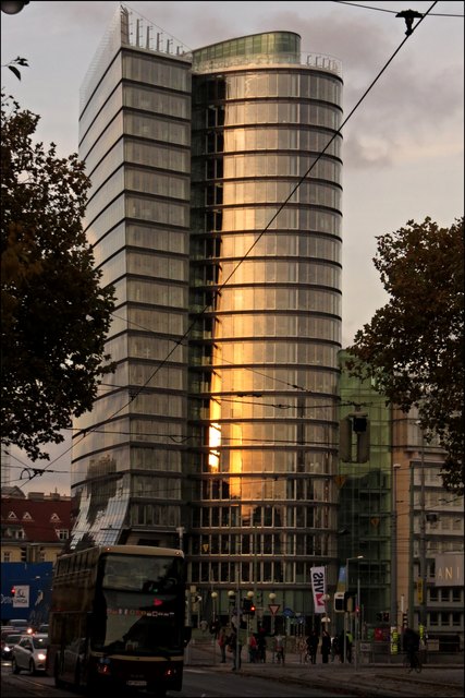 Der UNIQA-Tower schimmert wunderschön