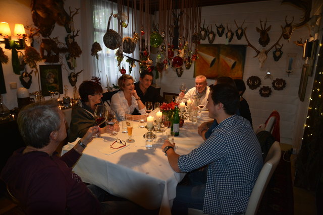Gemütliches Beisammensein im Gasthaus Gibiser in Heiligenkreuz.