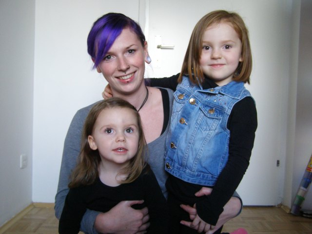 Tina Bidner mit Mayla (links) und Fabienne