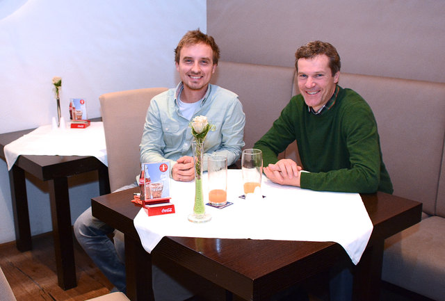 Christian Knill (re.) am Tisch mit WOCHE-Redakteur Johannes Häusler.