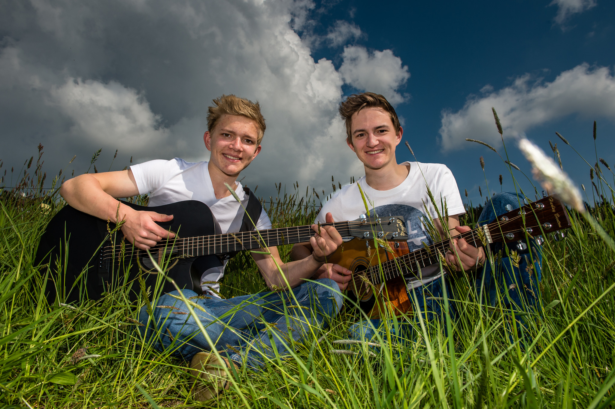 Markus und Thomas Danninger bringen erste Single auf Musikmarkt EIDENBERG (dur). Unsere Eltern sind musikalisch, wir haben schon Traum, uns im Radio zu hren - Urfahr-Umgebung