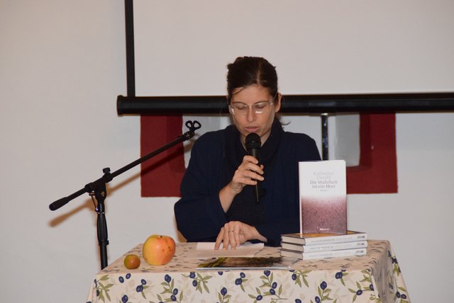 ... die Großpetersdorfer Schriftstellerin Katharina Tiwald mit Texten.