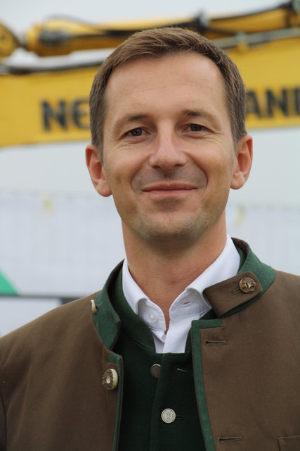 Sprechblasentext.
Manfred Kainz, immo.st-Geschäftsführer: „Die immo.st hat ihren Sitz in Unterpremstätten. Unser Focus richtet sich auf leistbare Immobilien“.