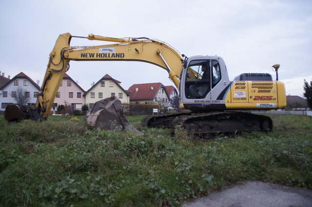 Die Bagger sind bereits fleißig: Hochwasser lässt die Judenauer künftig kalt.