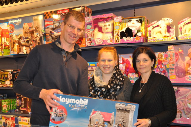 Heinz Breschan mit Mitarbeiterinnen nadine Leitgeb und Cornelia Moser | Foto: Friessnegg
