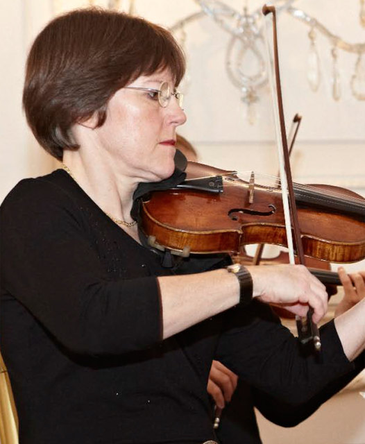 Unter der Leitung von Bettina Schmitt gibt es ein hörenswertes Konzert der Philharmonie Marchfeld. | Foto: Archiv