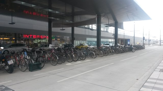 Am Hauptbahnhof, 55 Radanstellplätze