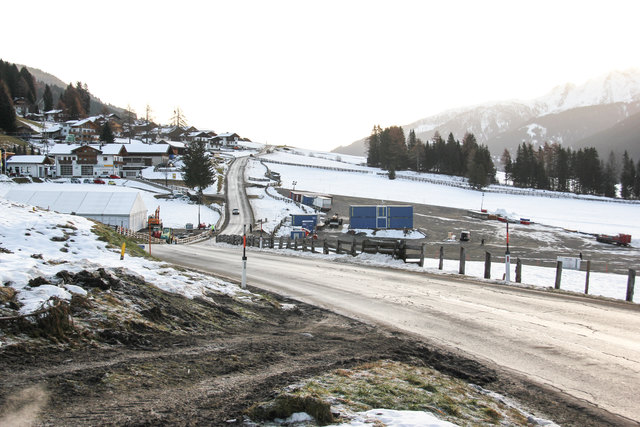 Mehrere große Flächen rund um Obertilliach wurden für die Ankunft des Bond-Filmteams vorbereitet.