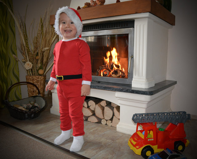 Vorfreude ist doch die schönste, oder nicht? Eric freut sich schon sehr auf Weihnachten!