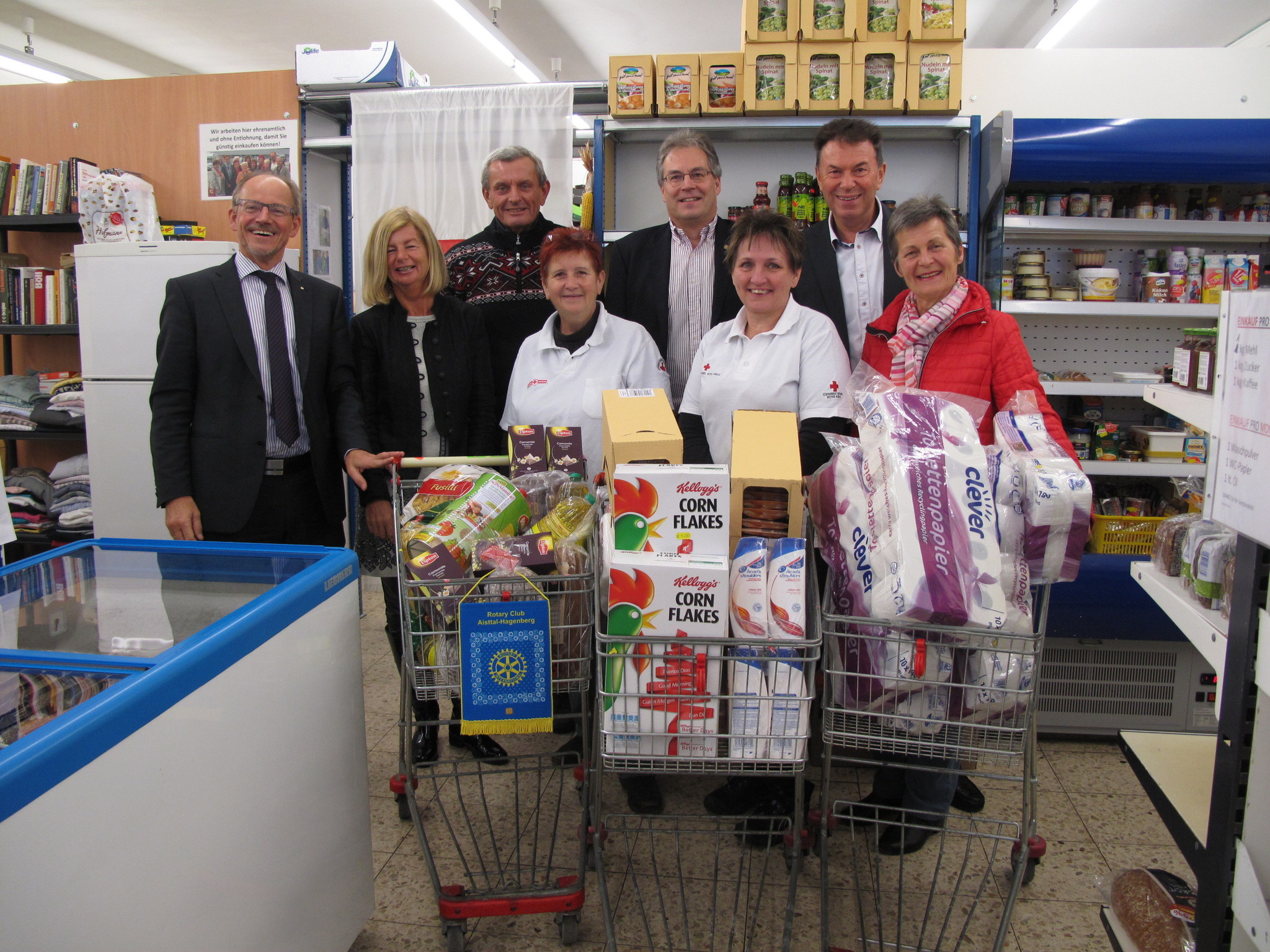 Rotarier spenden für Sozialmarkt in Hagenberg - Freistadt
