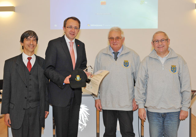 Bezirksleiter Mag. Peter Rosenkranz, Bürgermeister Mag. Matthias Stadler, Landesleiter Ing. Dieter Friedl und 2. Landesleiter Karl Lenk. | Foto: mss/vorlaufer