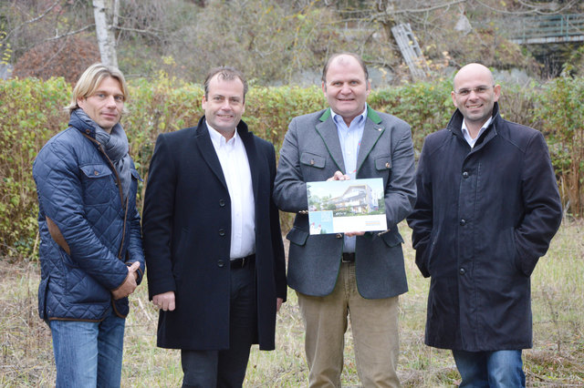 Stellten das Wohnbauprojekt in der Kinkstraße 2 (ehemals „Der Einsiedler“) vor: v.l.n.r. Ing. MMag. Dr. Karl Ruttnig-Wurzer (Landesmuseum Kärnten), Mag. Bernd Rausch (GF Riedergarten-Immobilien), Herbert Waldner, MAS (Gründer und GF Riedergarten Immobilien), Dr. Thomas Jerger (Direktor Landesmuseum Kärnten)