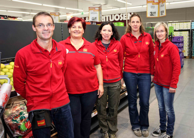 Das Penny-Team in Ferlach mit Filialleiter Nikolaus Hribernik (l.) | Foto: Penny/Hoi