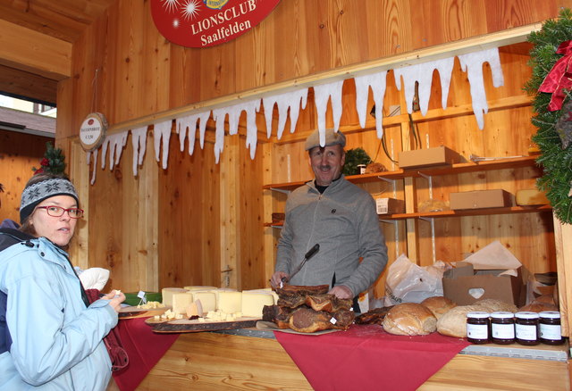 Käse und Bauernbrot vom Erzeuger.