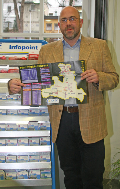 Zwei der acht Nachtbuslinien werden ersatzlos gestrichen. Stephan Maurer vom Regionalverband arbeitet mit den Ortschefs schon an einer Lösung.