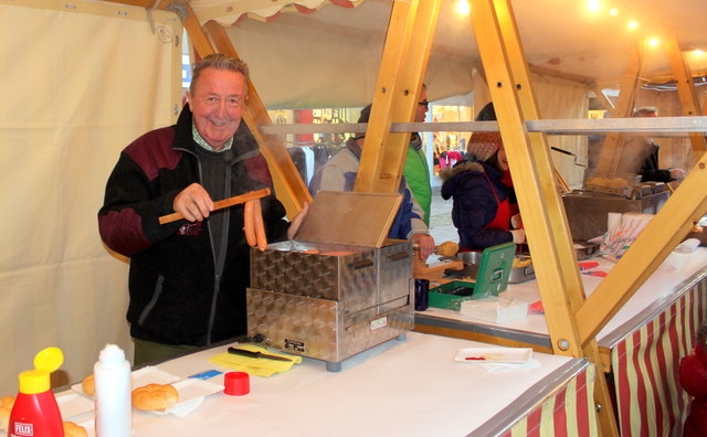 Die obligatorischen Würstel durften nicht fehlen.