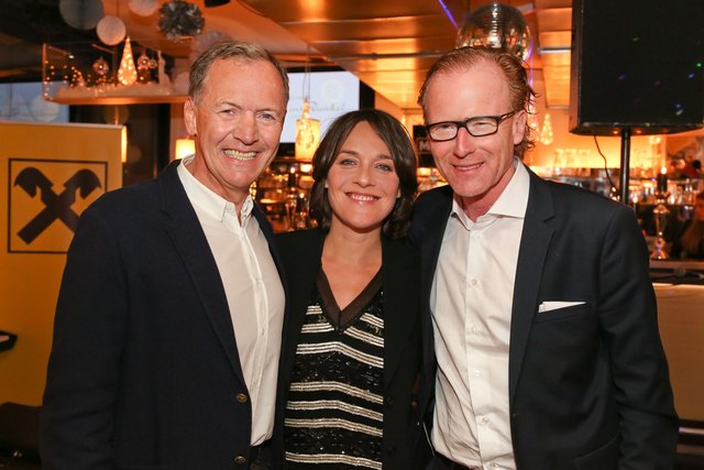 Charity am Donaukanal: Hausherr Ossi Schellmann, Moderatorin Eva Pölzl und Georg Kraft-Kinz (v.l.). | Foto: Schiffl