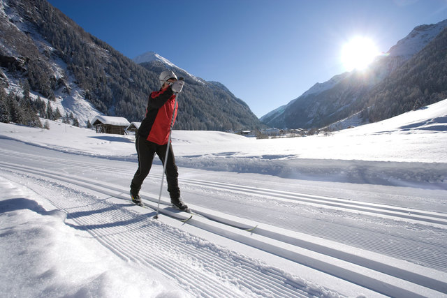 Sowohl Leistungssportler als auch Freizeitläufer finden im Kaunertal bestens präparierte Loipen vor. | Foto: Kaunertal Tourismus/Martin Lugger