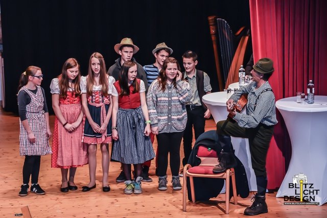 Die Kinder der Neuen Mittelschule Serfaus-Fiss-Ladis sorgten mit diversen Showeinlagen für Unterhaltung